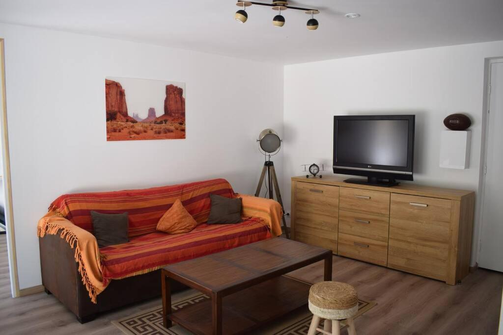 Appartement Neuf Et Independant Dans Rez-De-Villa Vallauris Zewnętrze zdjęcie
